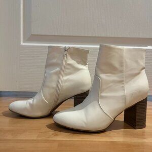 Size 8 - off-white faux leather heeled boots (Old Navy)